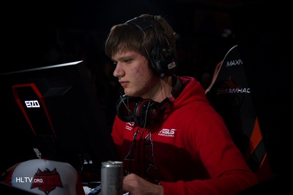 Canyon：T1的英雄选择更为多样化，相较于HLE更棘手