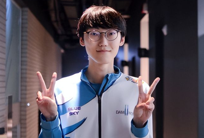 Vitality 晋级 lan 阶段的 BLAST Open Fall 2025